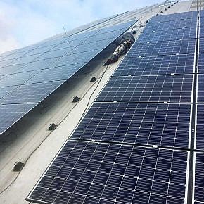 Montagearbeiten in großer Höhe